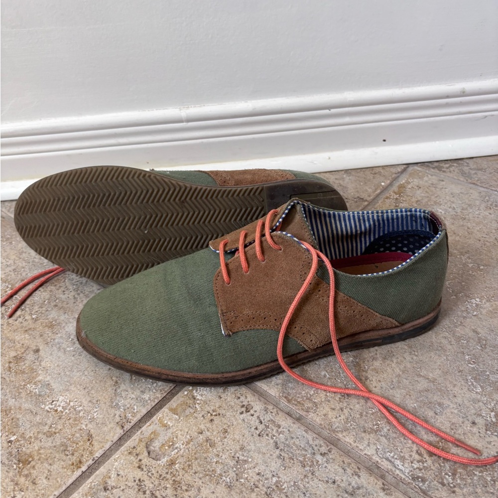 Ben Sherman Striped Lined Shoes